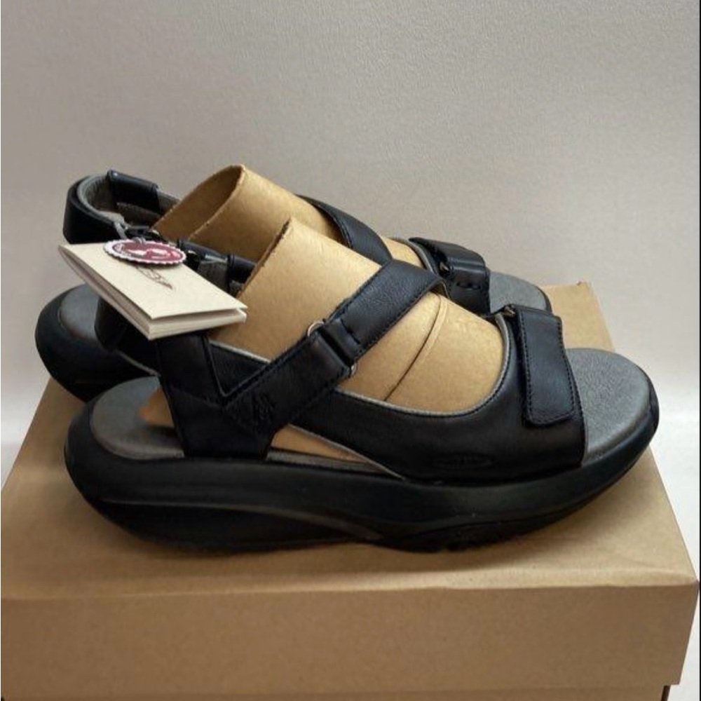 MBT Panda Black Leather Rocker
Bottom Comfort Sandals Womens Size 8 NWT
